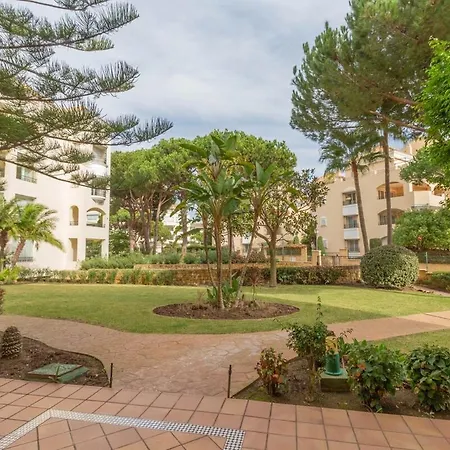 Hp103 - Spacious 2 Bed Ground Floor Apartment *